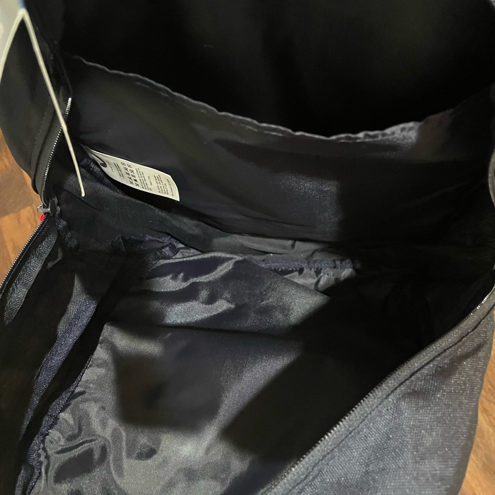 NWT Oracle RedBull Racing F1 Backpack - Picture 5 of 5